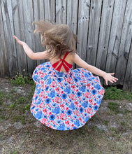Load image into Gallery viewer, Patriotic Petals