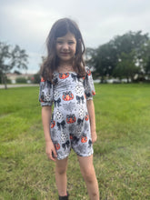 Load image into Gallery viewer, Bow’s &amp; Boo’s
